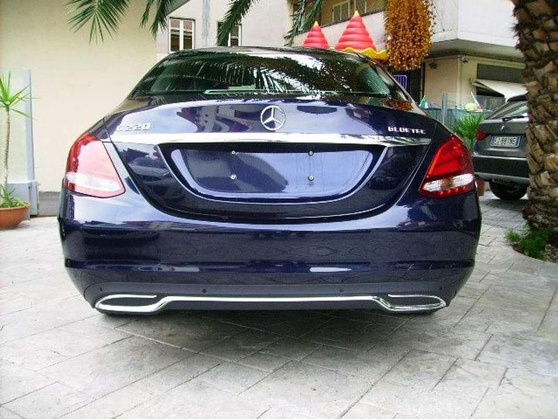 Usata Mercedes C220 163 CV (119 kW) 2014 Blu/azzurro Berlina