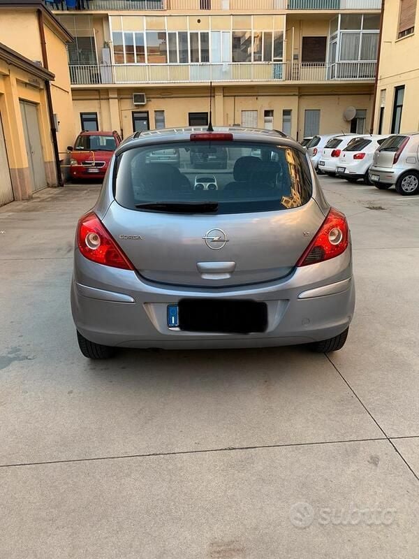 Usata Opel Corsa 80 CV (58 kW) 2007 Grigio Utilitaria