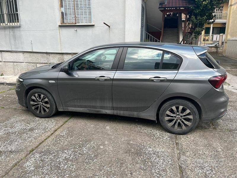 Usata Fiat Tipo 95 CV (69 kW) 2019 Grigio Monovolume