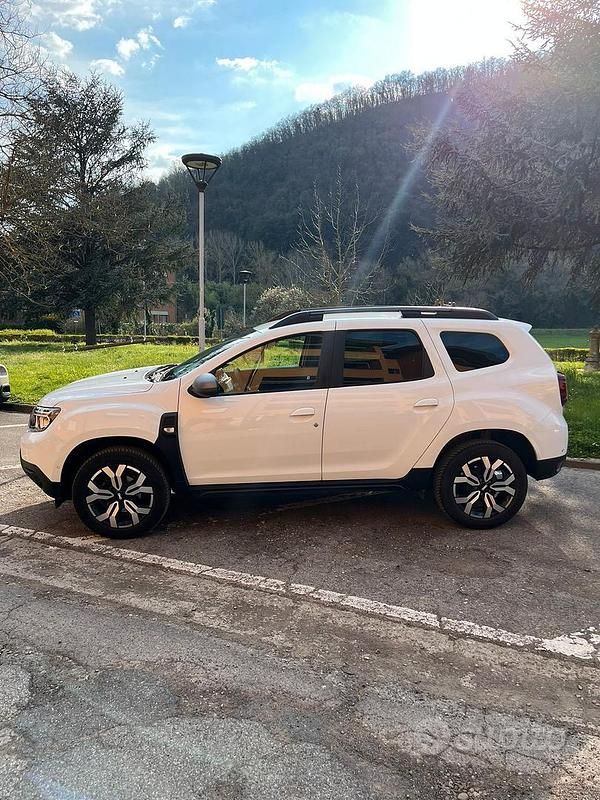 Usata Dacia Duster Journey 116 CV (85 kW) 2024 Bianco SUV