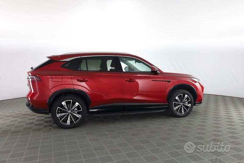 Usata MG HS Luxury 272 CV (200 kW) 2025 Diamond red SUV