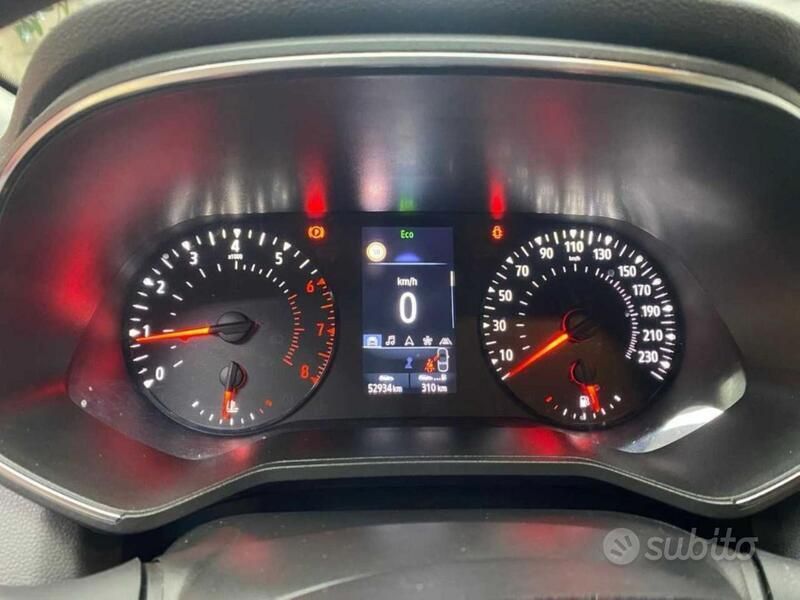 Rosso Usata 2019 Renault Clio IV Tre volumi | 8500 € (Super prezzo) - Immagine 1/4