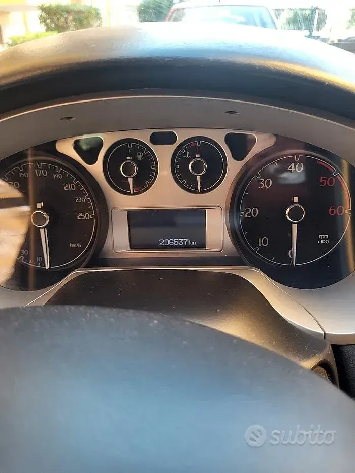 Usata Lancia Delta 120 CV (88 kW) 2011 Grigio Utilitaria