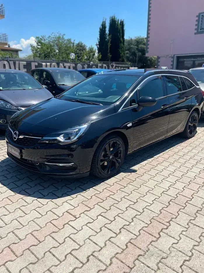 Usata Opel Astra GS Line 122 CV (89 kW) 2020 Nero Station wagon