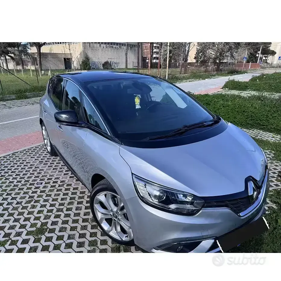 Usata Renault Scénic 120 CV (88 kW) 2019 Grigio Monovolume