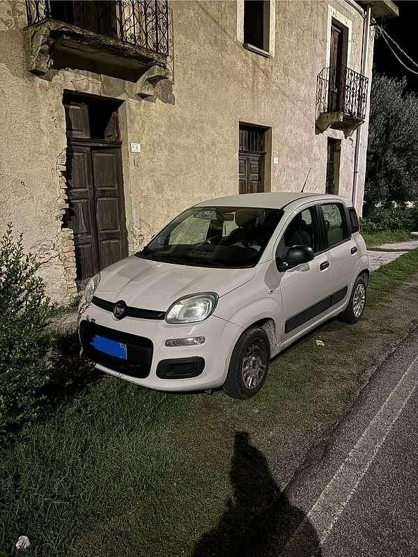 Usata Fiat Panda Lounge 95 CV (69 kW) 2015 Utilitaria