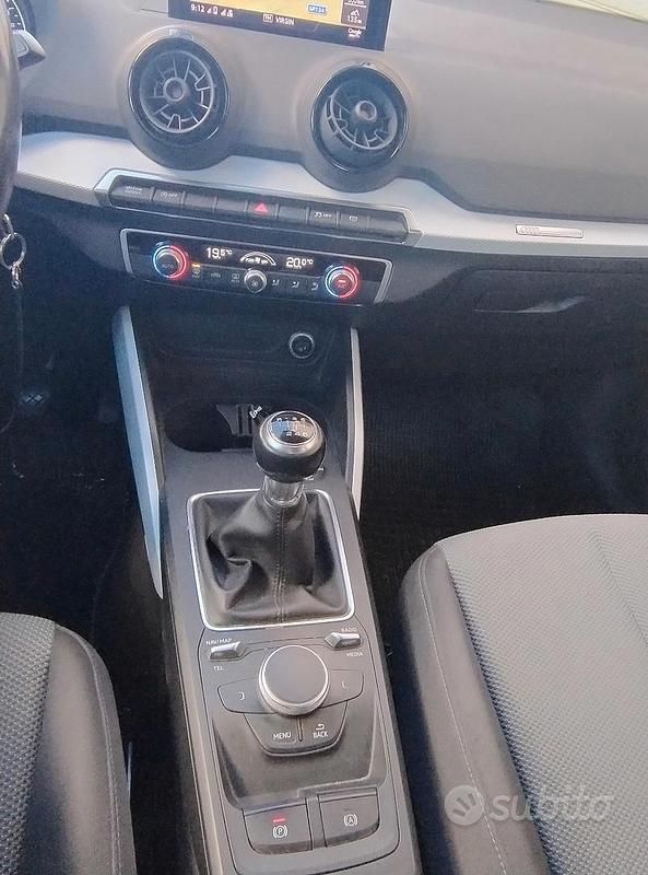 Usata Audi Q2 Design 115 CV (84 kW) 2016 Bianco SUV