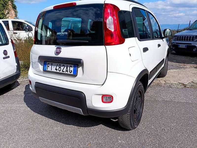 Usata Fiat Panda 4x4 S 95 CV (69 kW) 2018 Bianco Utilitaria