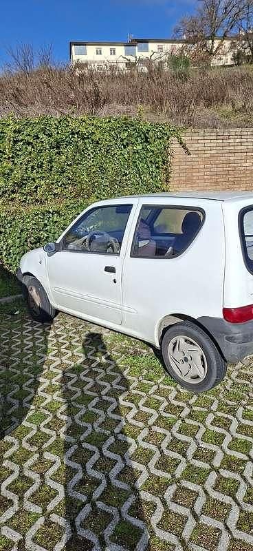 Usata Fiat 600 54 CV (39 kW) 2004 Bianco Utilitaria