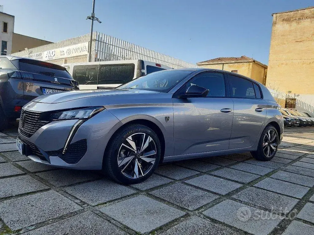 Begagnad Peugeot 308 GT 131 HK (96 kW) 2023 Grå Sedan