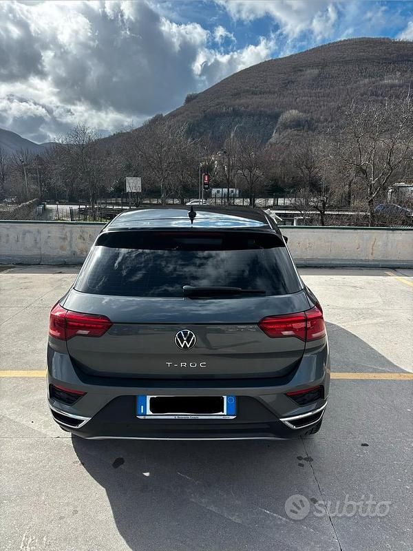 Usata VW T-Roc Style 110 CV (80 kW) 2021 Grigio SUV