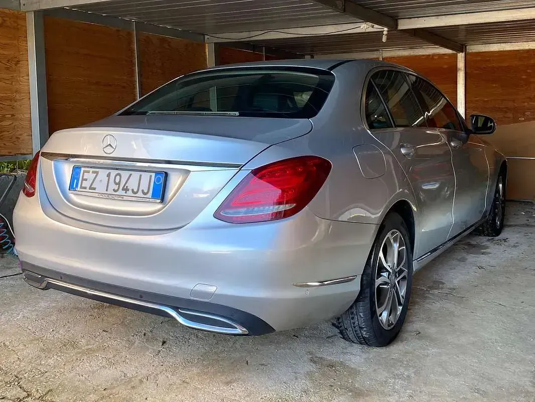 Usata Mercedes C220 170 CV (125 kW) 2015 Grigio Berlina