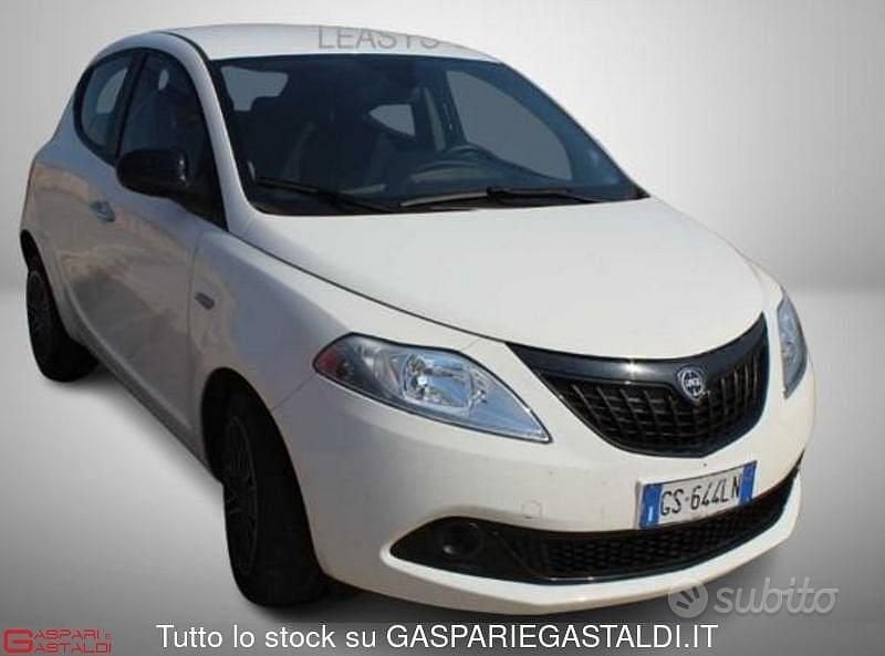 Usata Lancia Ypsilon S 69 CV (50 kW) 2023 Bianco Utilitaria