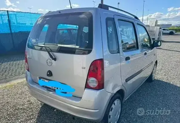 Usata Opel Agila 60 CV (44 kW) 2006 Grigio Monovolume
