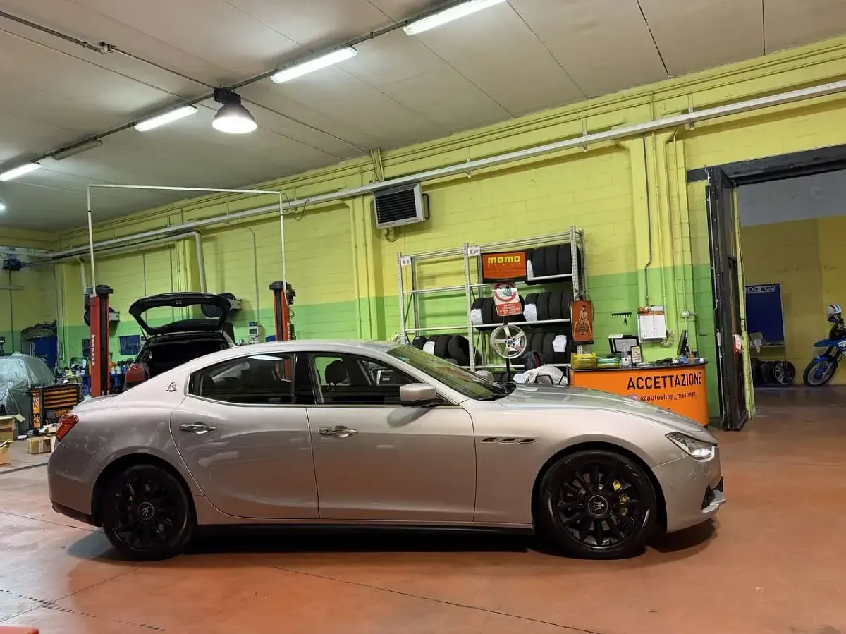 Usata Maserati Ghibli 250 CV (183 kW) 2014 Argento Berlina