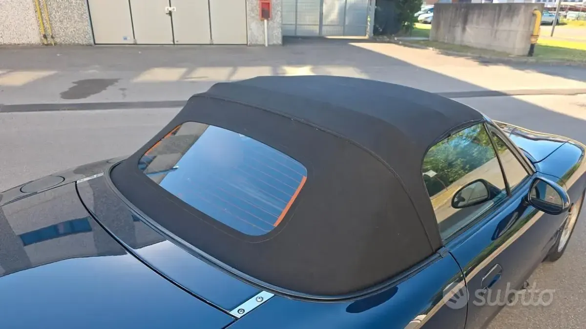 Usata Mazda MX5 110 CV (80 kW) 1998 Bluazzurro Cabrio