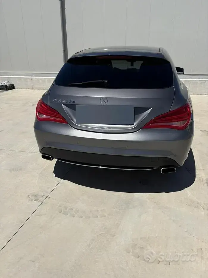 Usata Mercedes CLA200 136 CV (100 kW) 2015 Grigio Station wagon