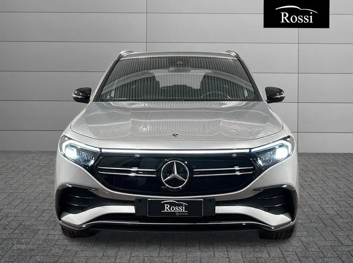 Usata Mercedes EQA300 Premium 167 kW (228 CV) 2023 Argento SUV