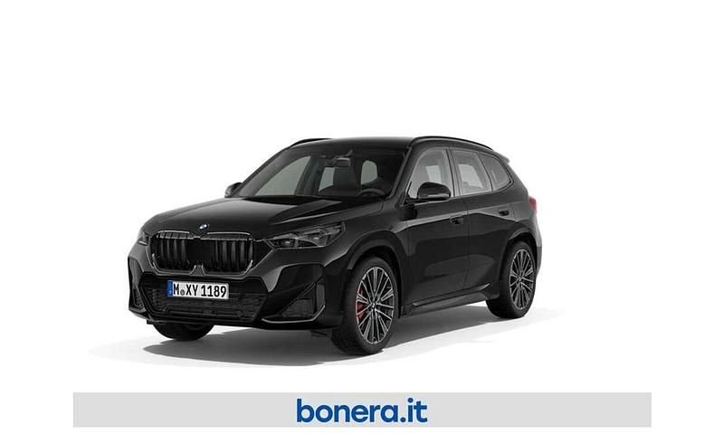 Nuova BMW X1 M Sport 211 CV (155 kW) 2025 Black sapphire metallizzato SUV