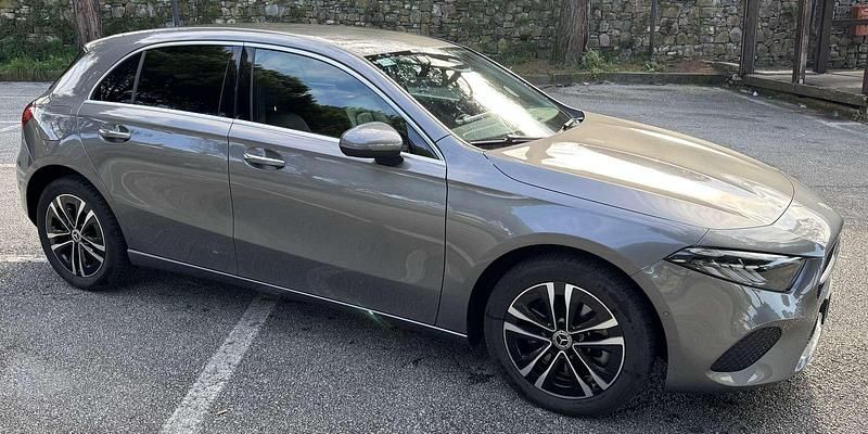Usata Mercedes A250 Advanced Plus 163 CV (119 kW) 2023 Grigio Berlina