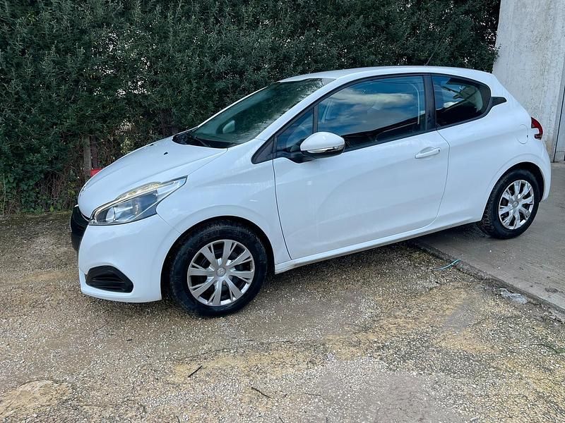 Usata Peugeot 208 75 CV (55 kW) 2016 Bianco Utilitaria