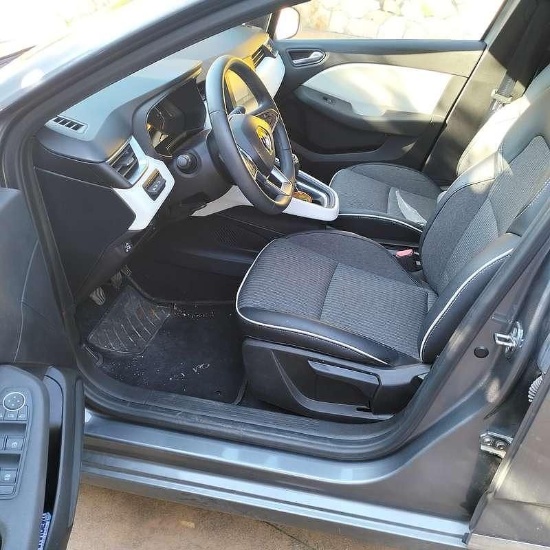Usata Renault Clio V Techno 101 CV (74 kW) 2023 Argento Berlina