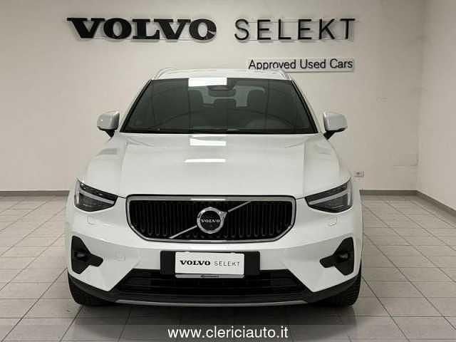 Usata Volvo XC40 120 CV (88 kW) 2025 Bianco SUV