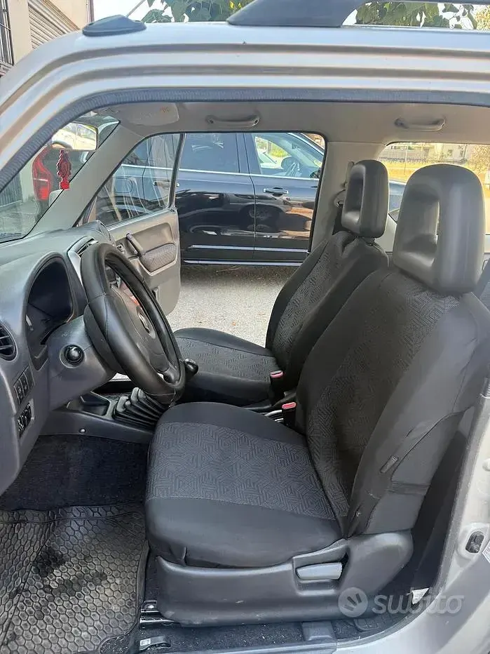 Usata Suzuki Jimny 86 CV (63 kW) 2008 SUV