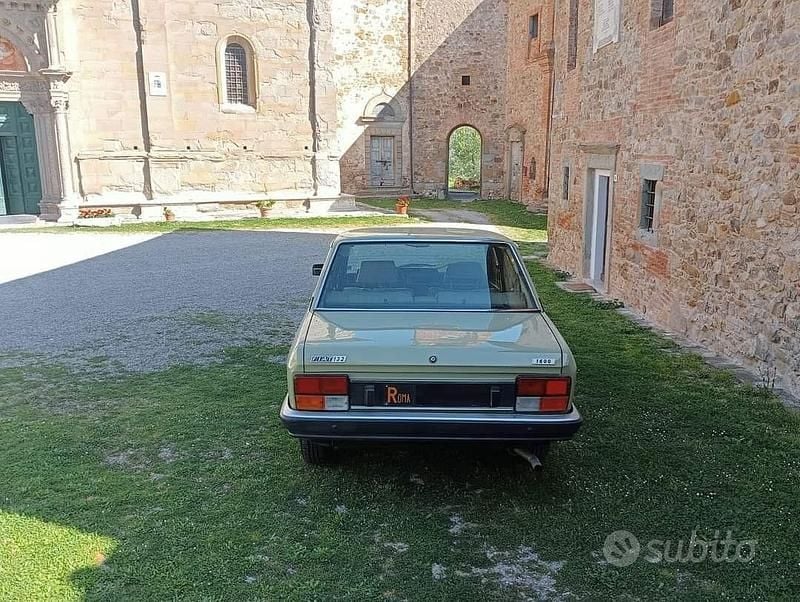 Usata Fiat 132 98 CV (72 kW) 1981 Verde Berlina