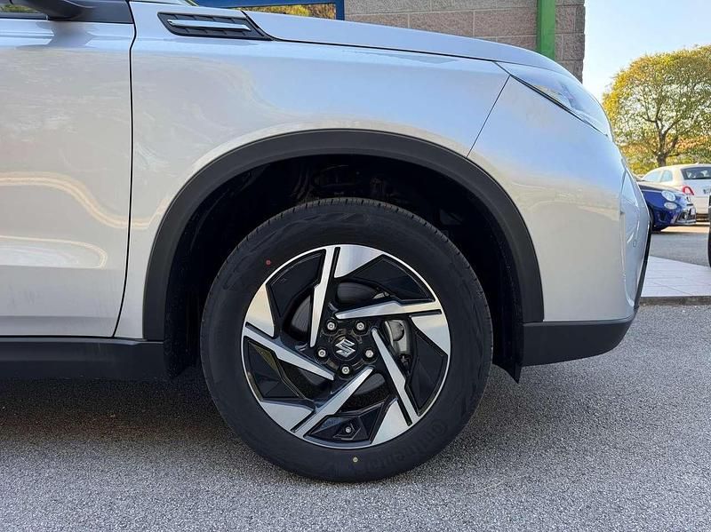 Nuova Suzuki Vitara 110 CV (80 kW) 2026 Argento new york SUV