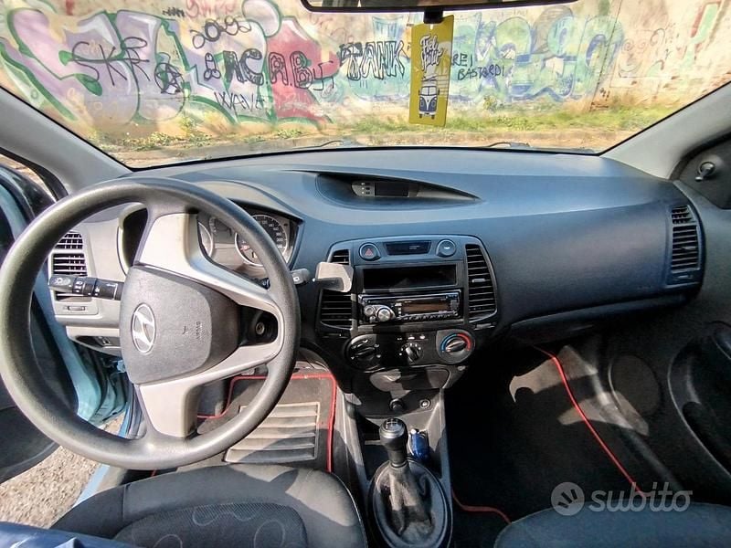 Usata Hyundai i20 78 CV (57 kW) 2009 Blu Utilitaria