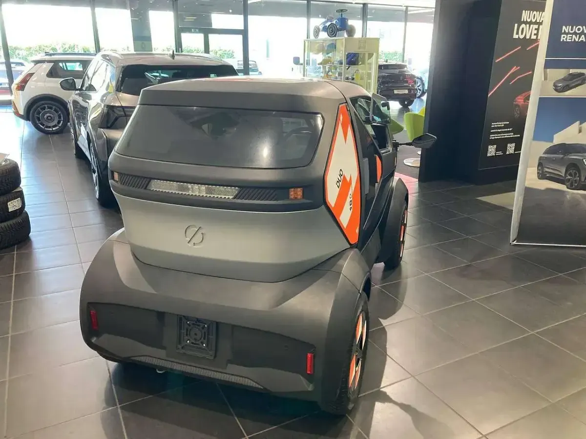 Nuova Mobilize Duo 2025 Arancione Utilitaria