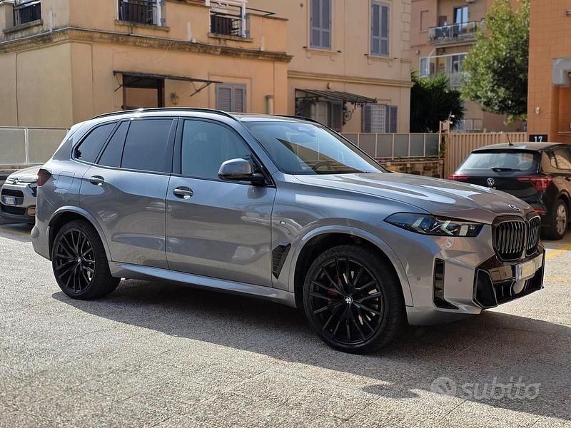 Usata BMW X5 298 CV (219 kW) 2024 Grigio SUV