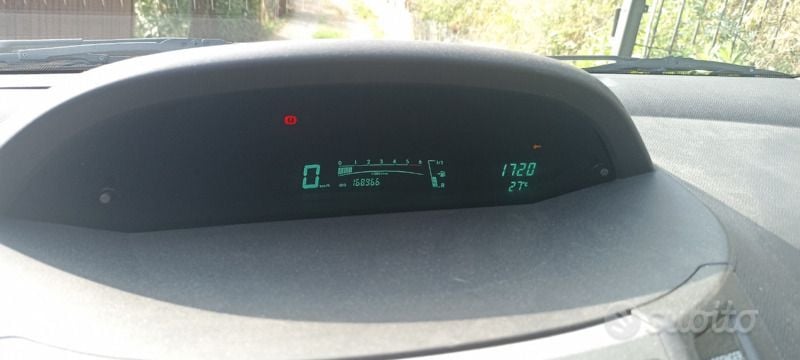 Usata Toyota Yaris 90 CV (66 kW) 2009 Nero Utilitaria