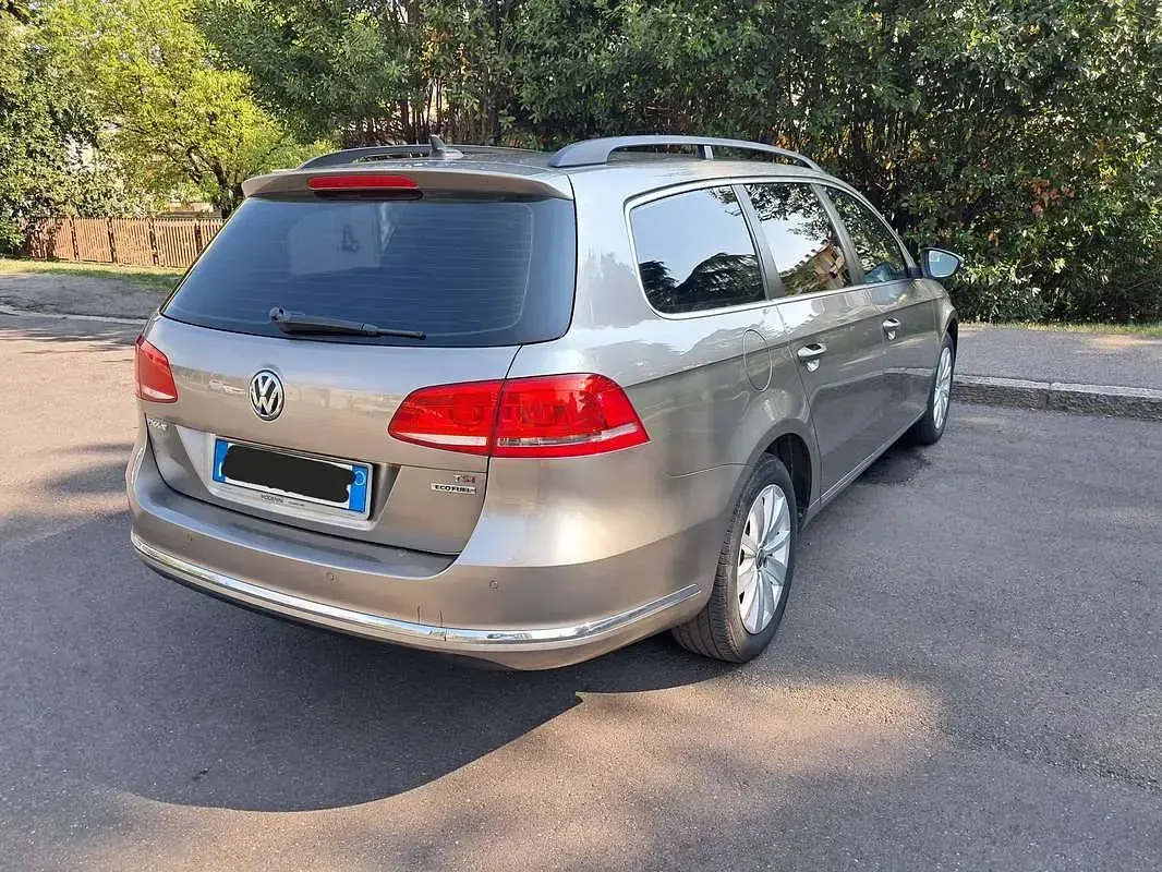 Usata VW Passat Comfortline 150 CV (110 kW) 2013 Grigio Station wagon