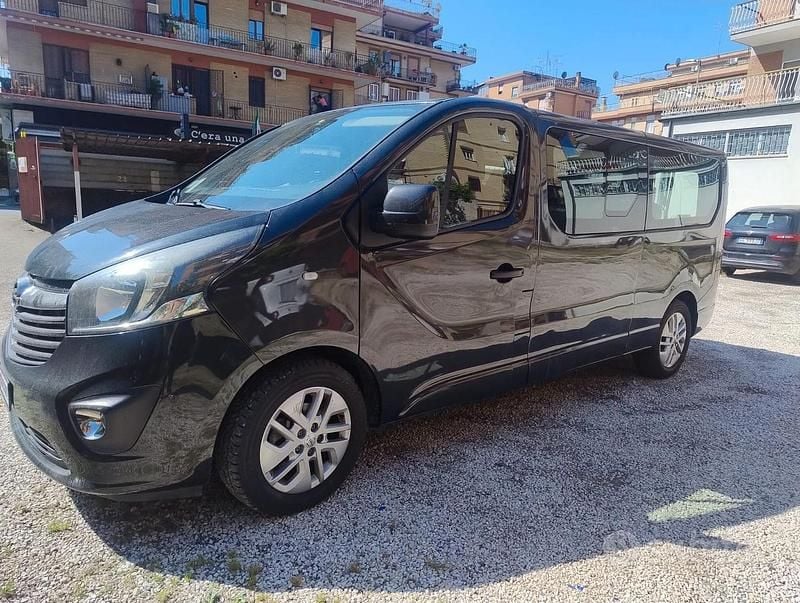 Usata Opel Vivaro 2017 Nero Monovolume