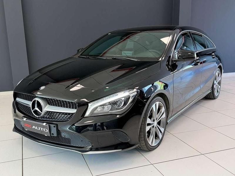 Usata Mercedes CLA220 Shooting Brake 177 CV (130 kW) 2016 Nero Station wagon