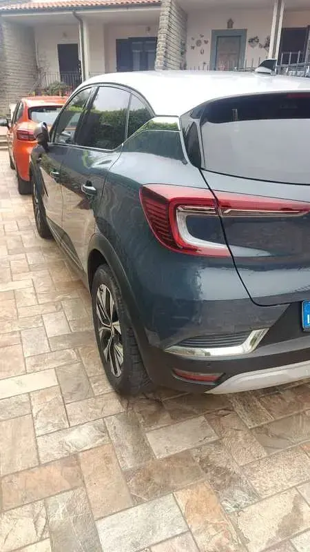Usata Renault Captur Techno 94 CV (69 kW) 2023 Blu/azzurro SUV