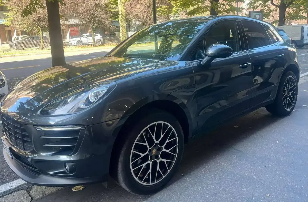 Usata Porsche Macan 252 CV (185 kW) 2018 Grigio SUV