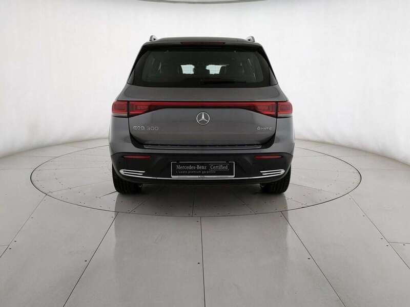 Usata Mercedes EQB300 167 kW (228 CV) 2023 Grigio SUV