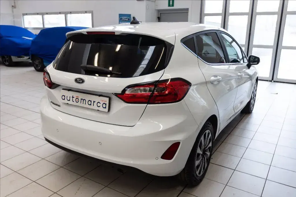 Usata Ford Fiesta Titanium 75 CV (55 kW) 2023 Bianco Utilitaria