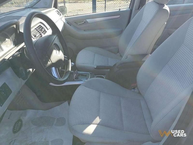 Usata Mercedes B180 109 CV (80 kW) 2008 Grigio Monovolume