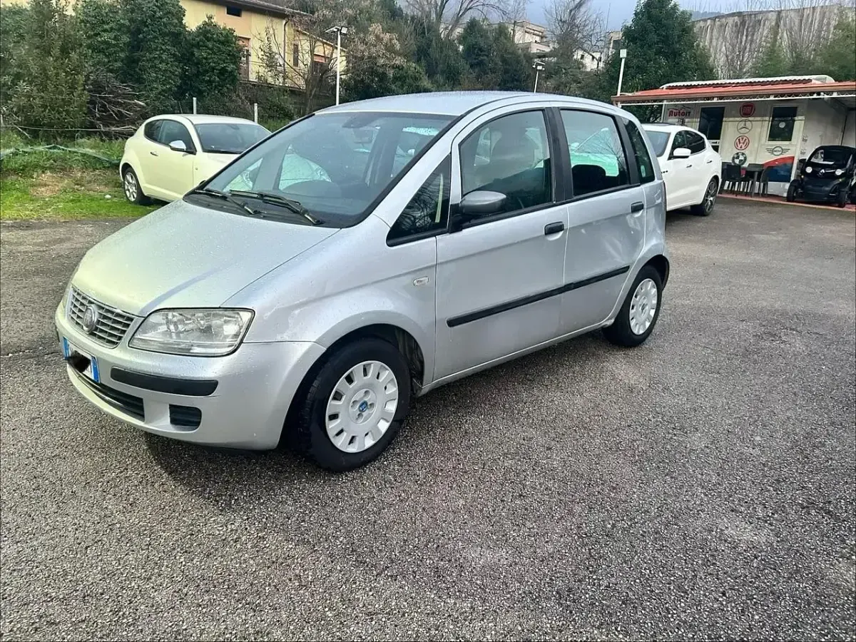 Usata Fiat Idea 69 CV (50 kW) 2008 Grigio Monovolume