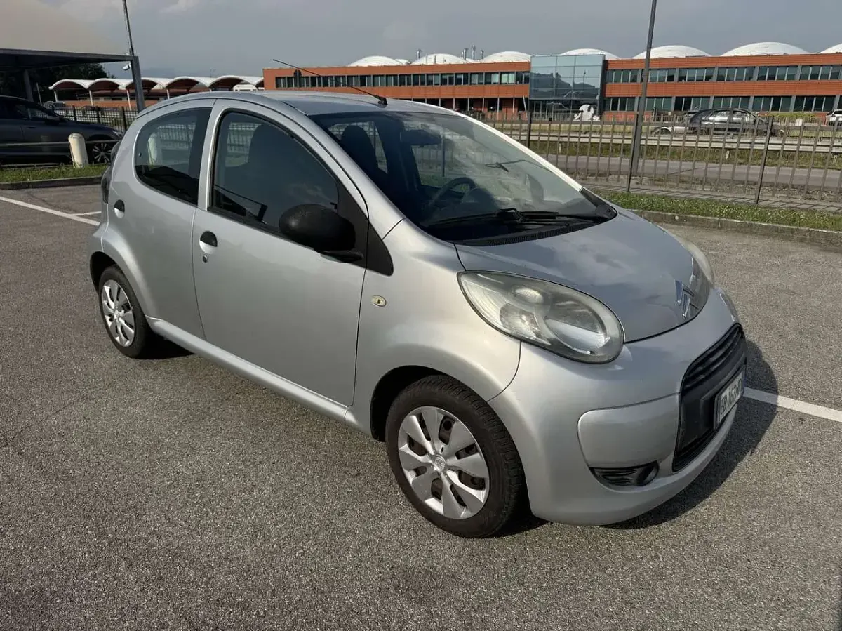 Usata Citroën C1 68 CV (50 kW) 2010 Argento Utilitaria