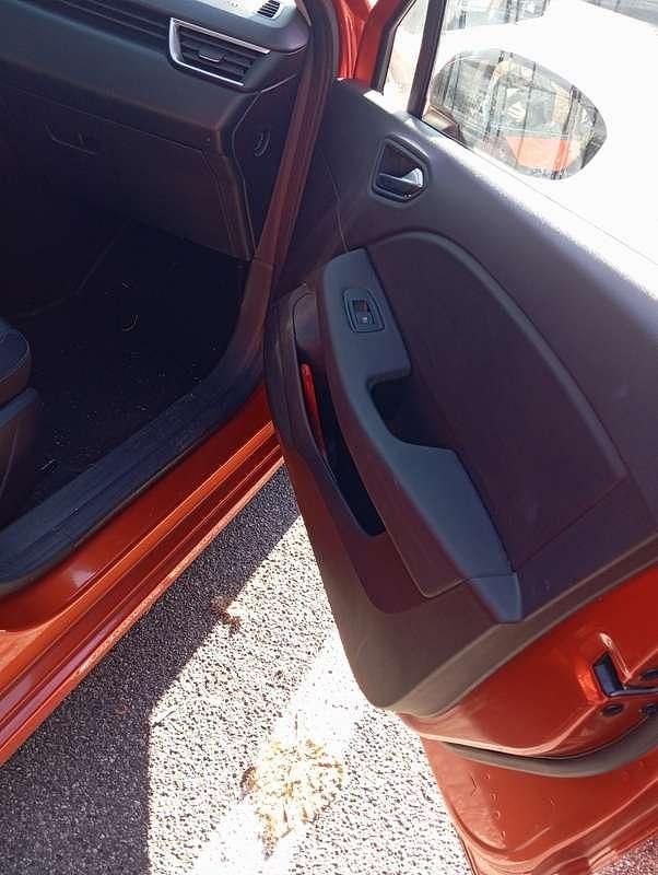 Usata Renault Clio V Life 91 CV (66 kW) 2023 Arancione Berlina