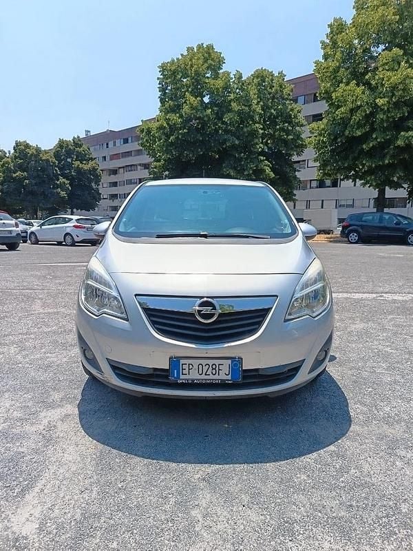 Grigio Usata 2012 Opel Meriva Monovolume | 1500 € (Super prezzo) - Immagine 1/4