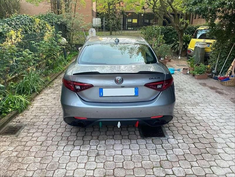 Usata Alfa Romeo Giulia Tech Edition 190 CV (139 kW) 2019 Grigio Berlina
