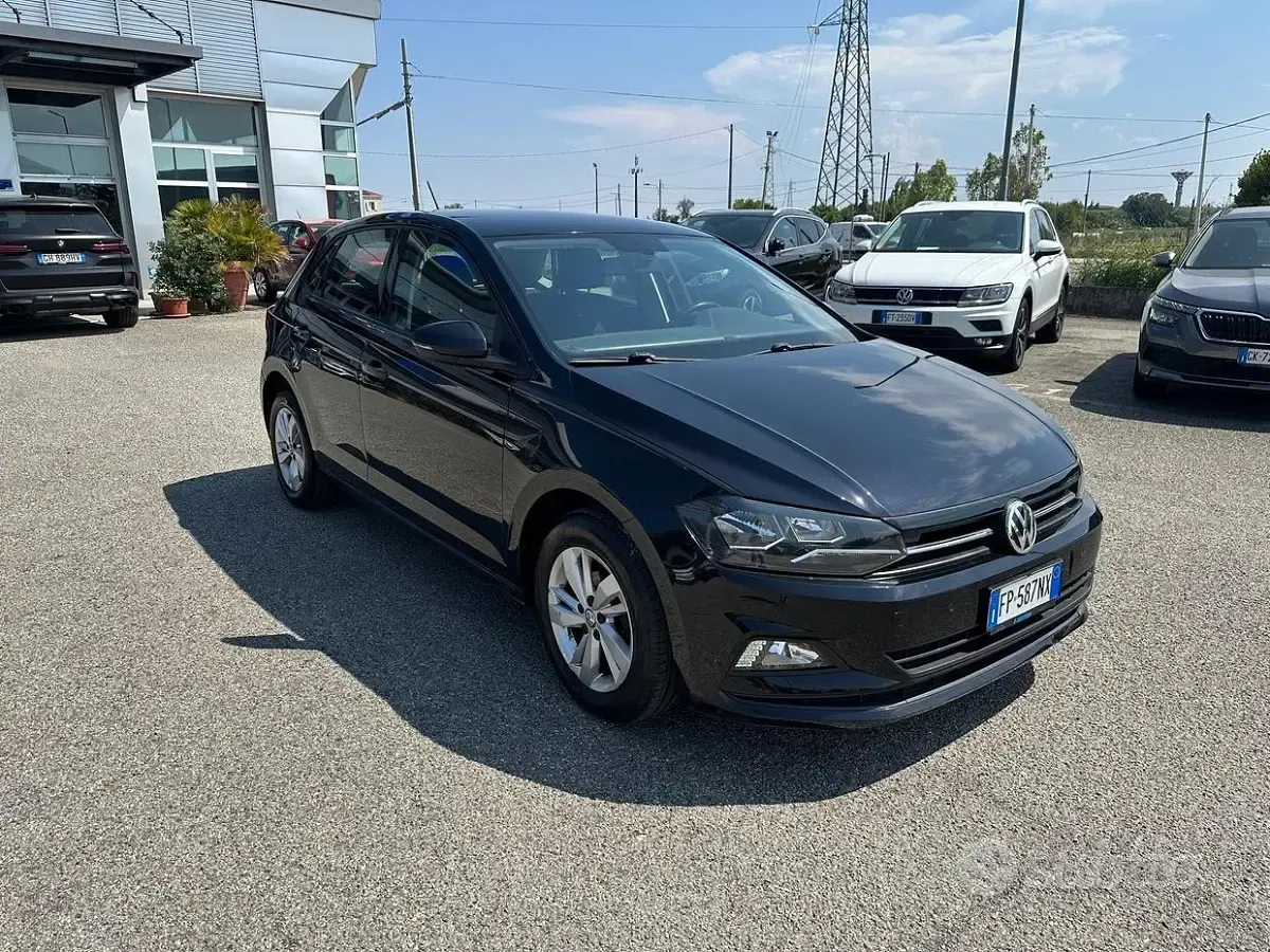 Usata VW Polo Comfortline 65 CV (47 kW) 2018 Nero Utilitaria