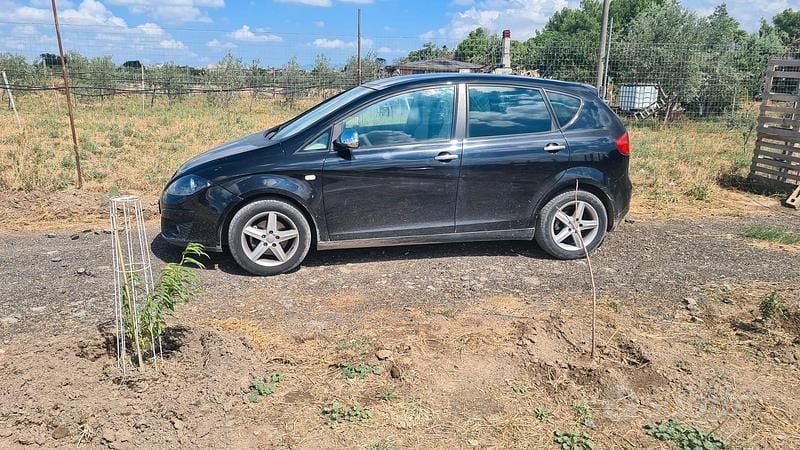Usata Seat Altea 102 CV (75 kW) 2012 Nero Monovolume