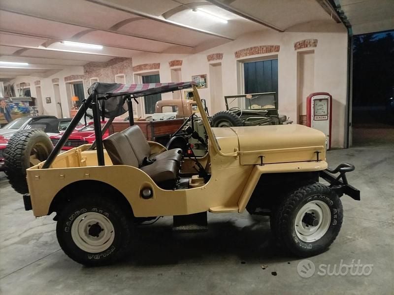 Usado Jeep Willys 60 CV (44 kW) 1983 Beige SUV